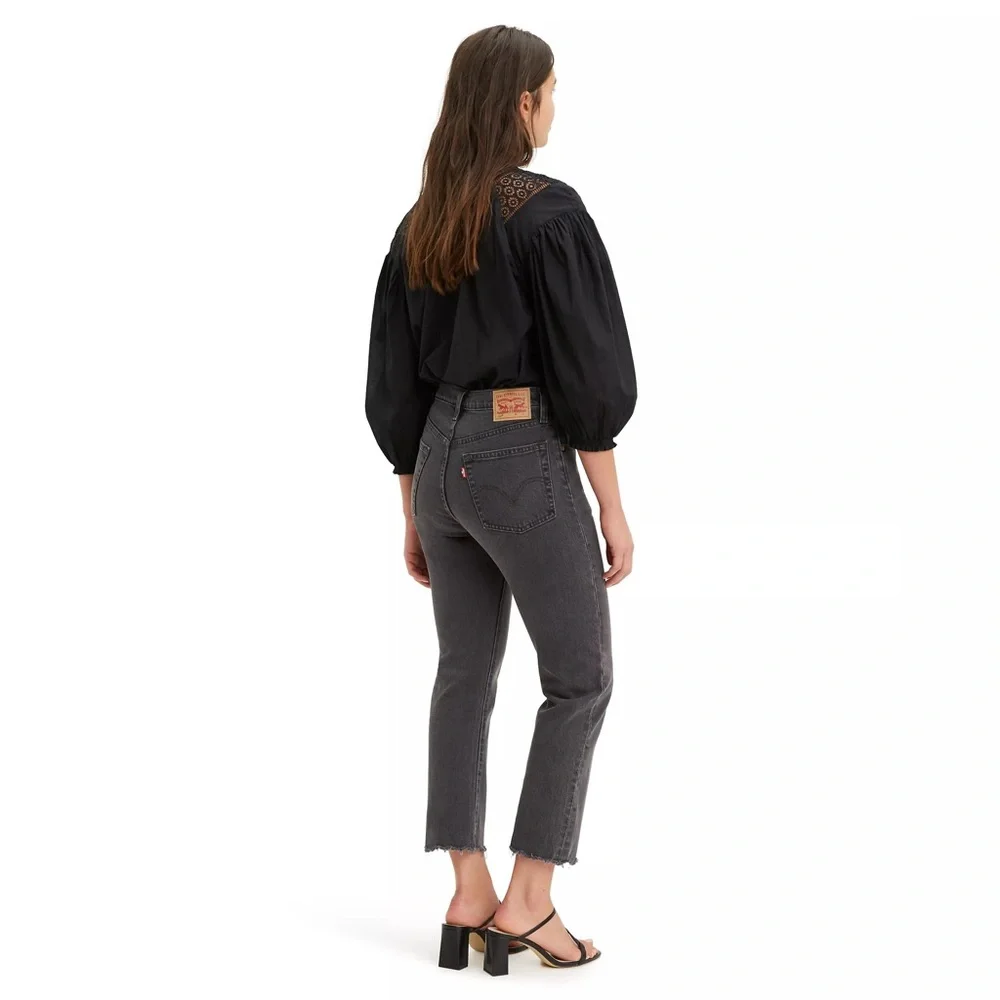 Levi’s 501 Crop Jeans- Black
